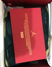 Cargar imagen en el visor de la galería, Jordan 4 Retro Levi's Black