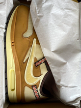 Cargar imagen en el visor de la galería, Nike Air Max 1 Travis Scott Cactus Jack Wheat Lemon Drop