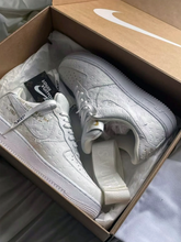 Cargar imagen en el visor de la galería, Louis Vuitton Nike Air Force 1 Low By Virgil Abloh White