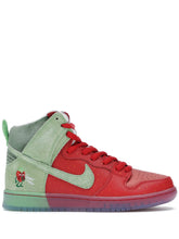 Cargar imagen en el visor de la galería, Nike SB Dunk High Strawberry Cough