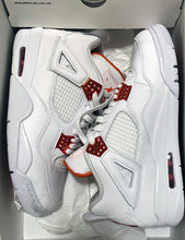 Cargar imagen en el visor de la galería, Jordan 4 Retro Metallic Orange