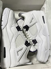 Cargar imagen en el visor de la galería, Jordan 4 Retro Metallic Purple