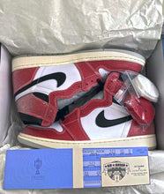 Cargar imagen en el visor de la galería, Jordan 1 Retro High Trophy Room Chicago