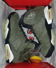 Cargar imagen en el visor de la galería, Jordan 6 Retro Travis Scott
